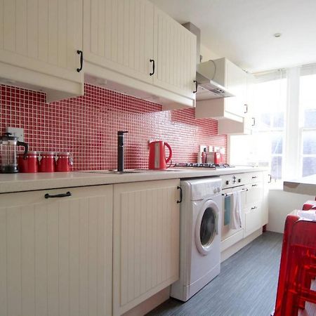 Altido Perfect Location - Stylish 2Bd Rose St Apartment Edinburgh Eksteriør billede